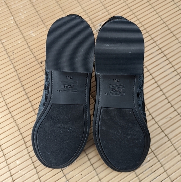 TOMS Black ELLA CHELSEA Crushed VELVET Slip-On ANKLE BOOTS Women sz 6.5M new wit - Picture 11 of 11